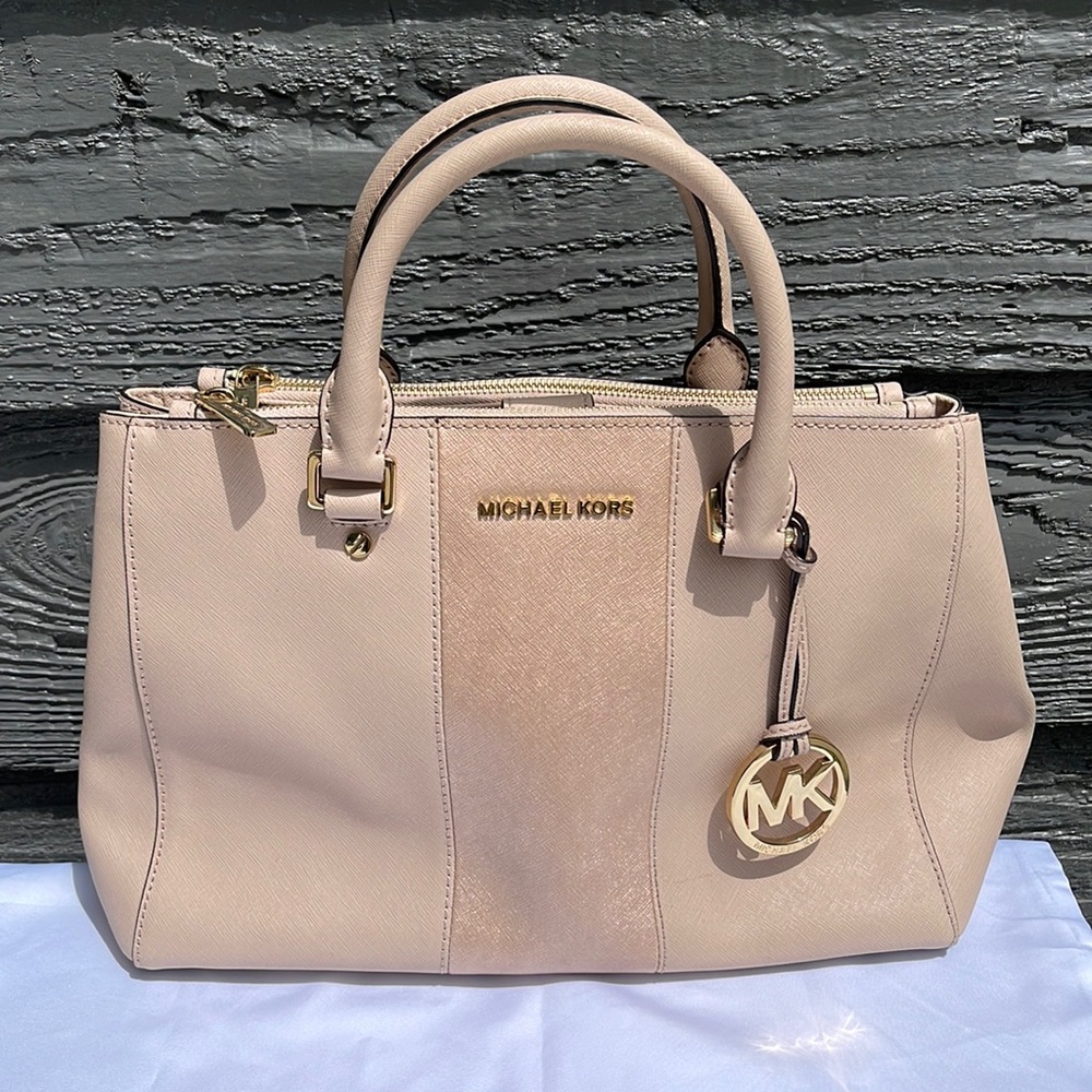 Plush Michael Kors shoulder bag